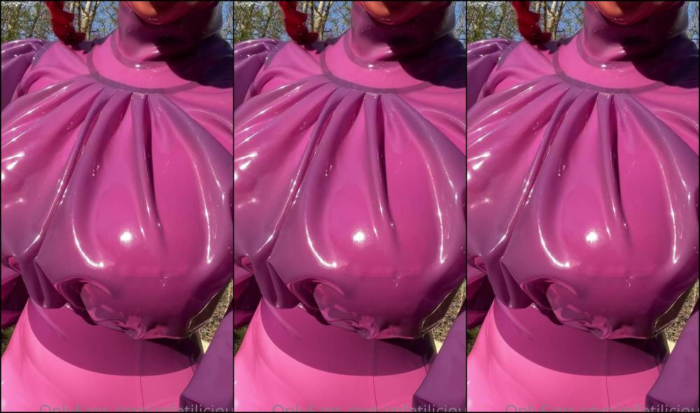 Mfetilicious Another Video Of My Sunday Afternoon In Latex This Time With A Little Music Enjo