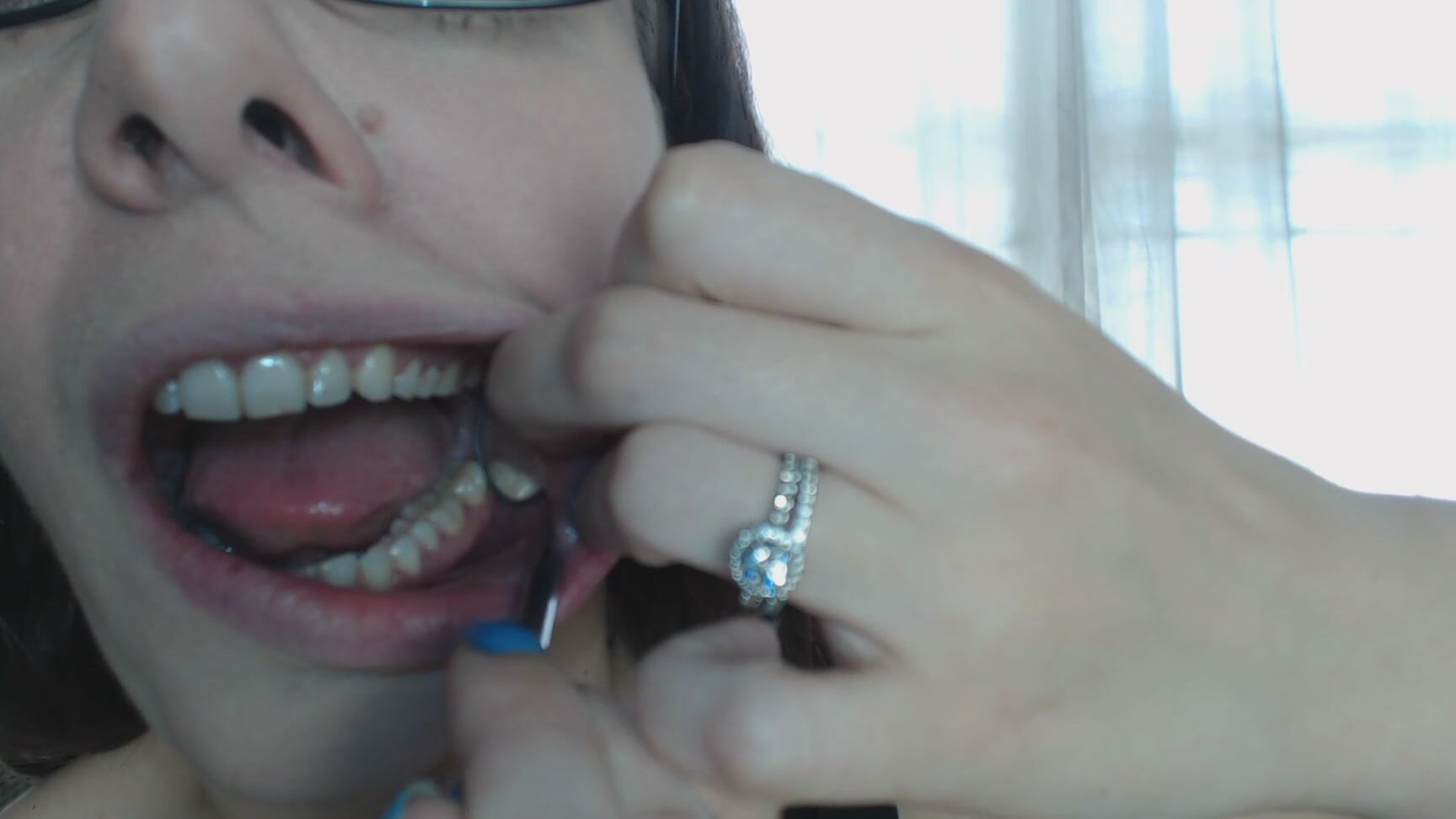 Canadiansammy Sammy Gives A Mouth Tour