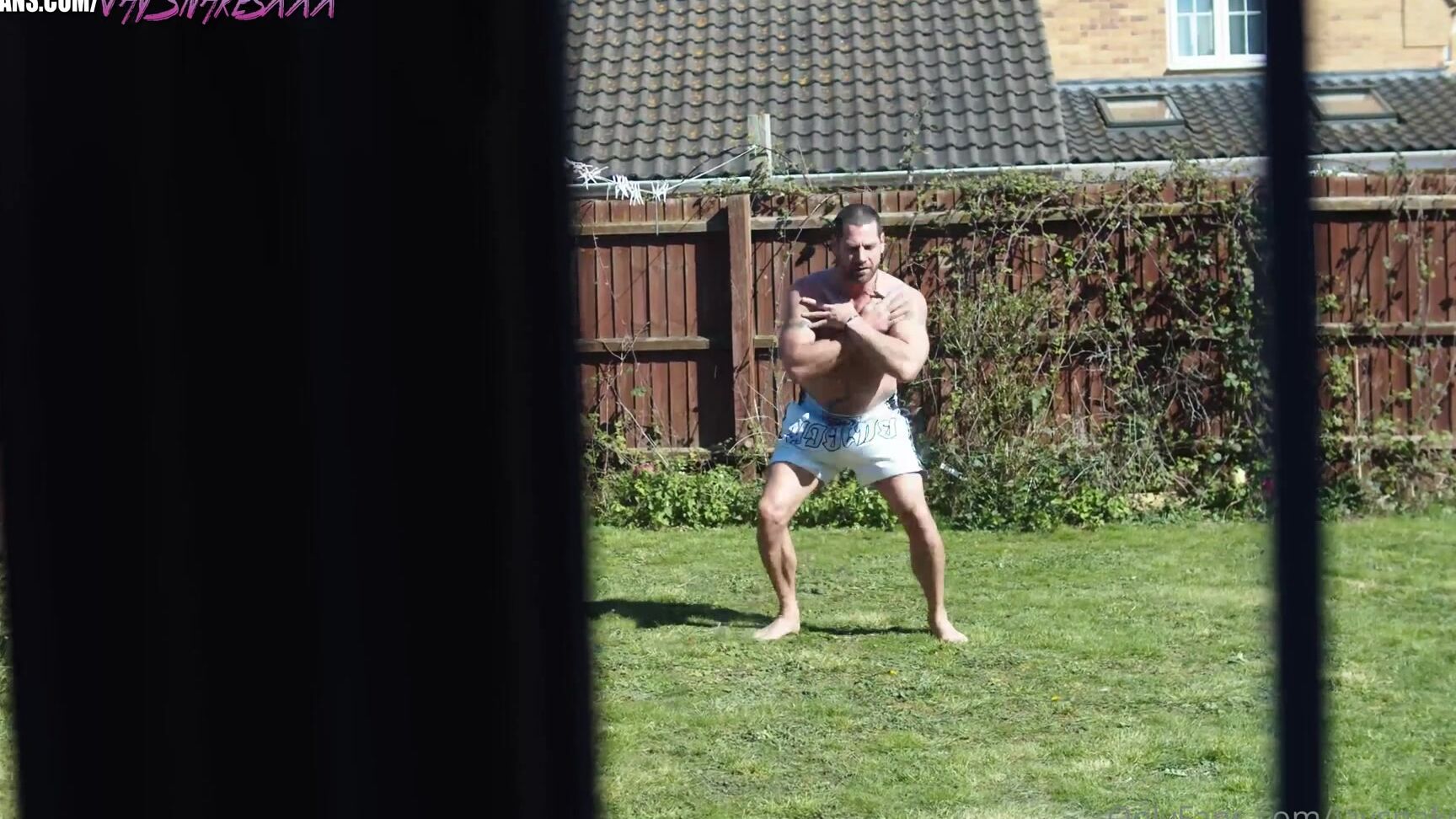 Jaysnakesxxx Backyard Workout I Get Very Sweaty With A Quick Workout In The Garden Sit Ups Sparring