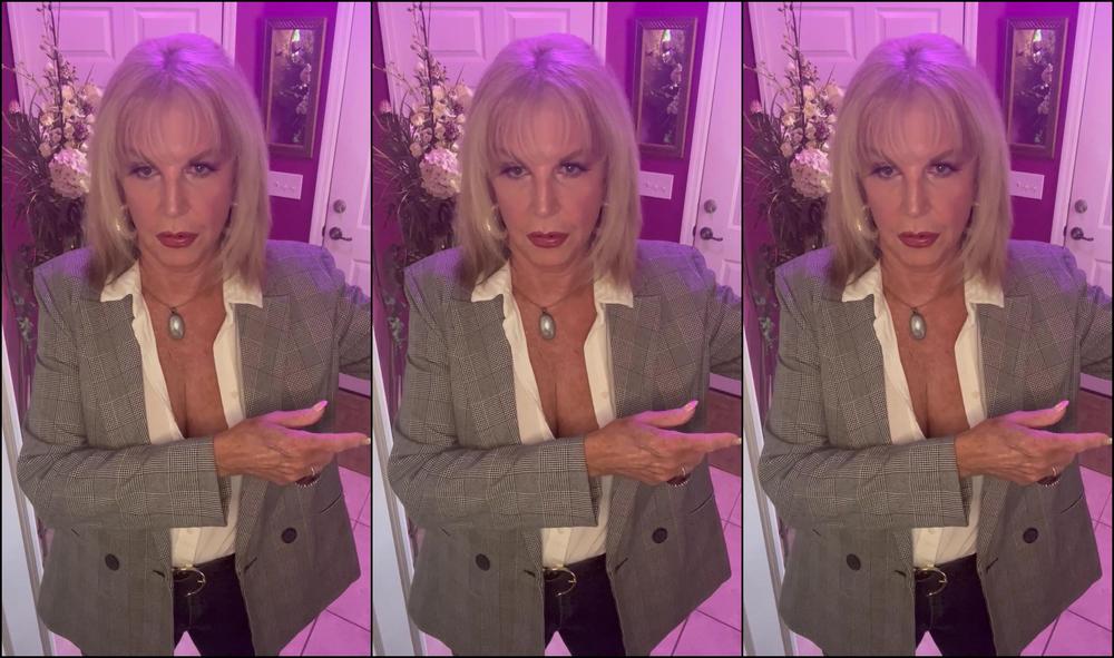 Avbgilfgoddess Here S More Business Lady Pics And The Vanilla