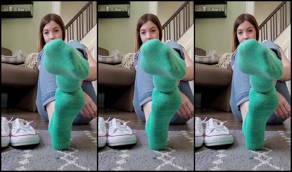 Sloans Paws Nicknamed Sloan Paws 06 15 2020 Onlyfans Video New Sock Removal