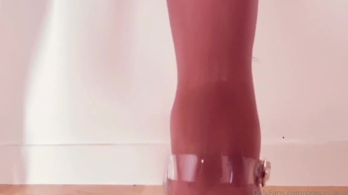 Goddessleona Onlyfans Your Dick Is So Tiny Its A Clit And Its Fucking Hilarious Keep Sending Clit Dick