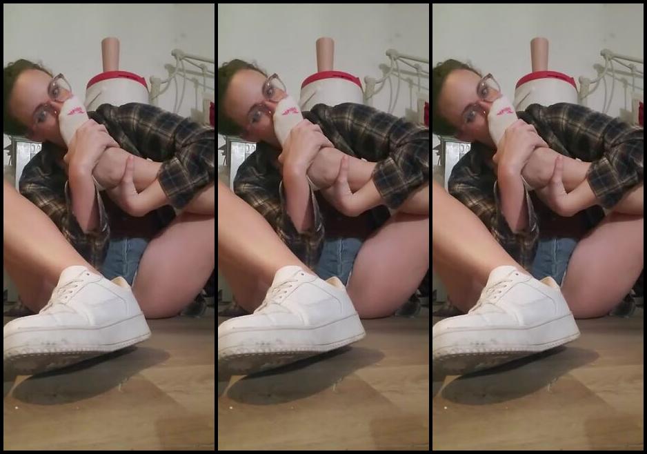 Austin Summers Nicknamed Pedipanty7 Premium Onlyfans Stripping Them Off After A Long Night