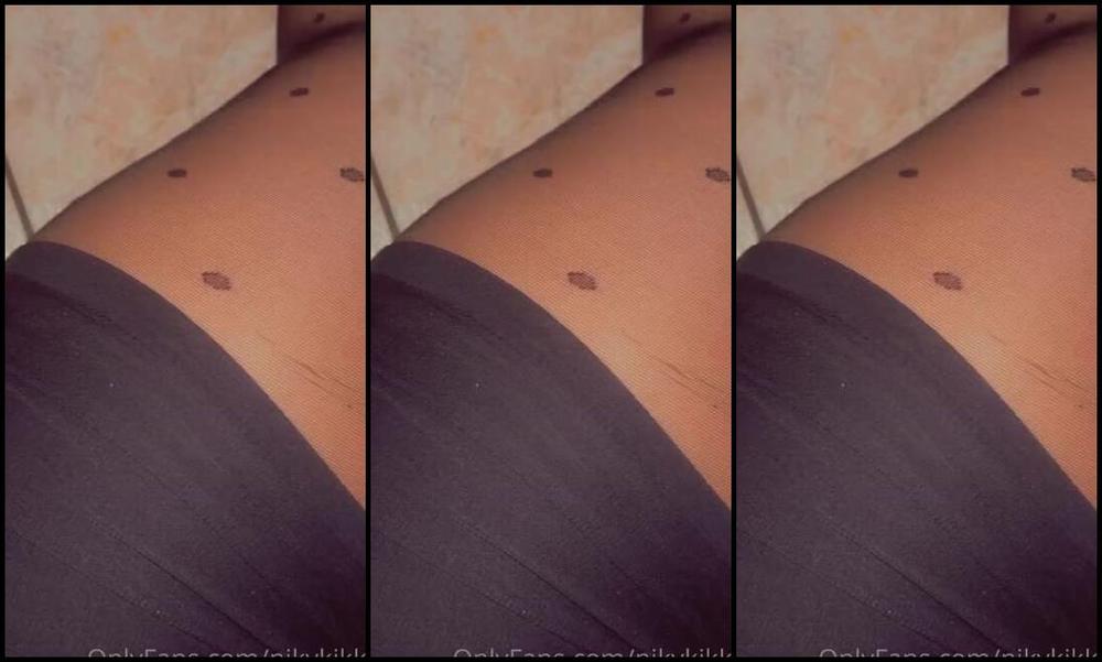 Nikykikka Nicknamed Nikykikka Foot Fetish 01 17 2023 Onlyfans Video Rainy Day With This Baby