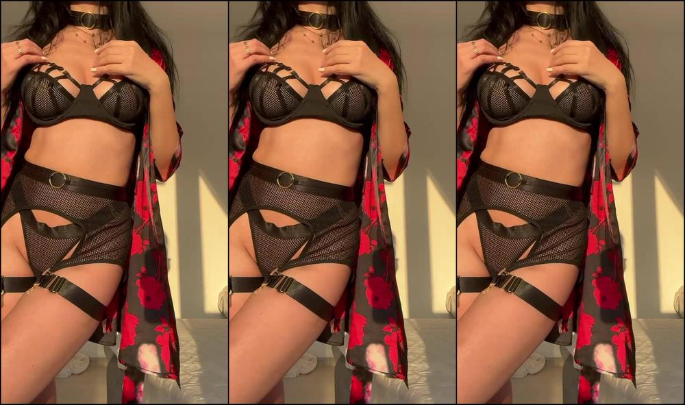 Atomicbrunette18 335