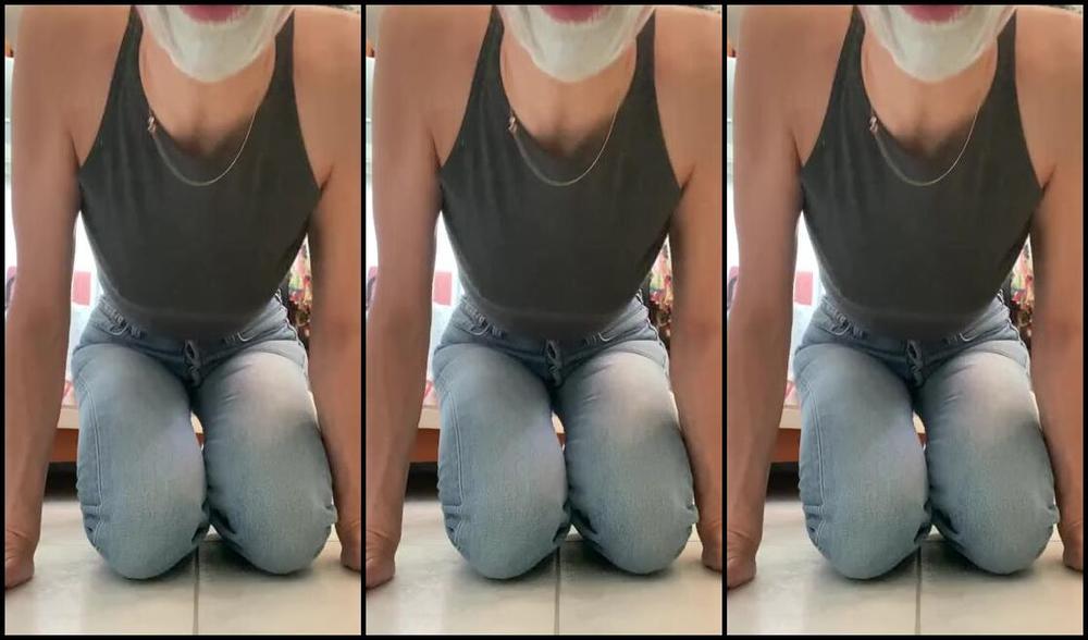 Lele O Nicknamed Ohshititslele Onlyfans Just Asking You To Cum Quickly Cause My Face Mask Is Dry Already It Makes Me Wet To Think Of Your