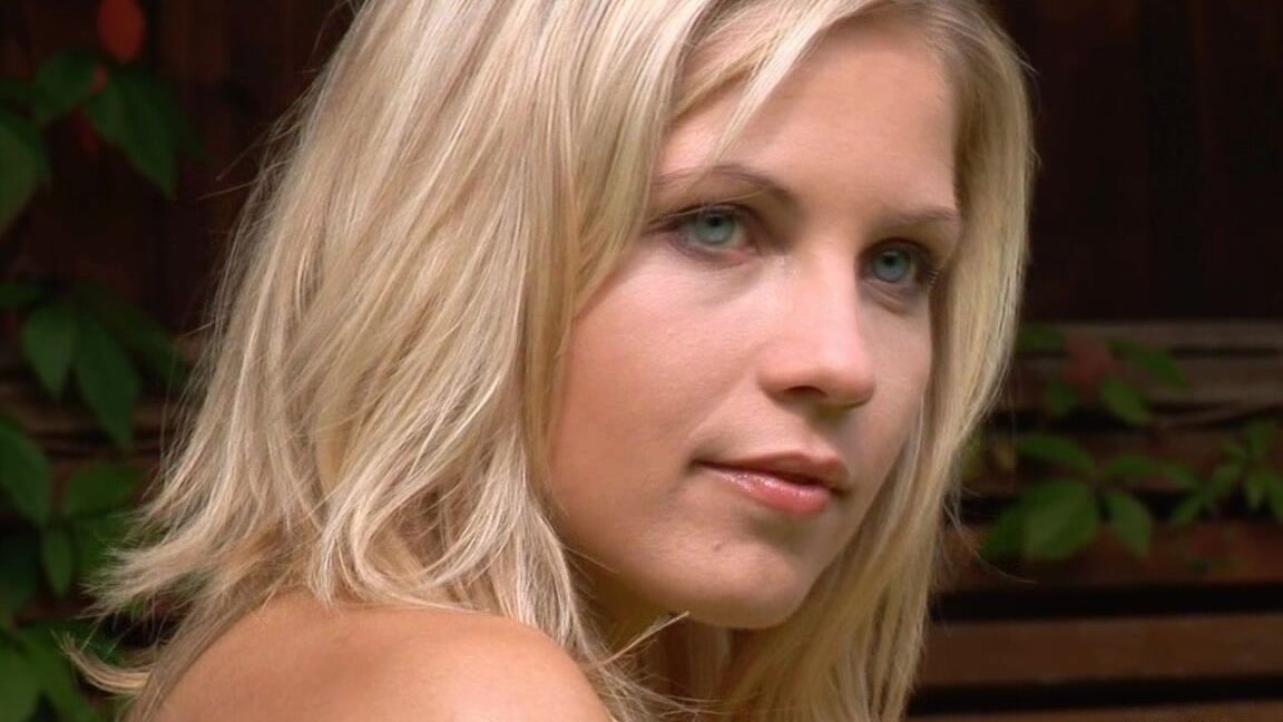 F3mjoy - About A Girl Mix