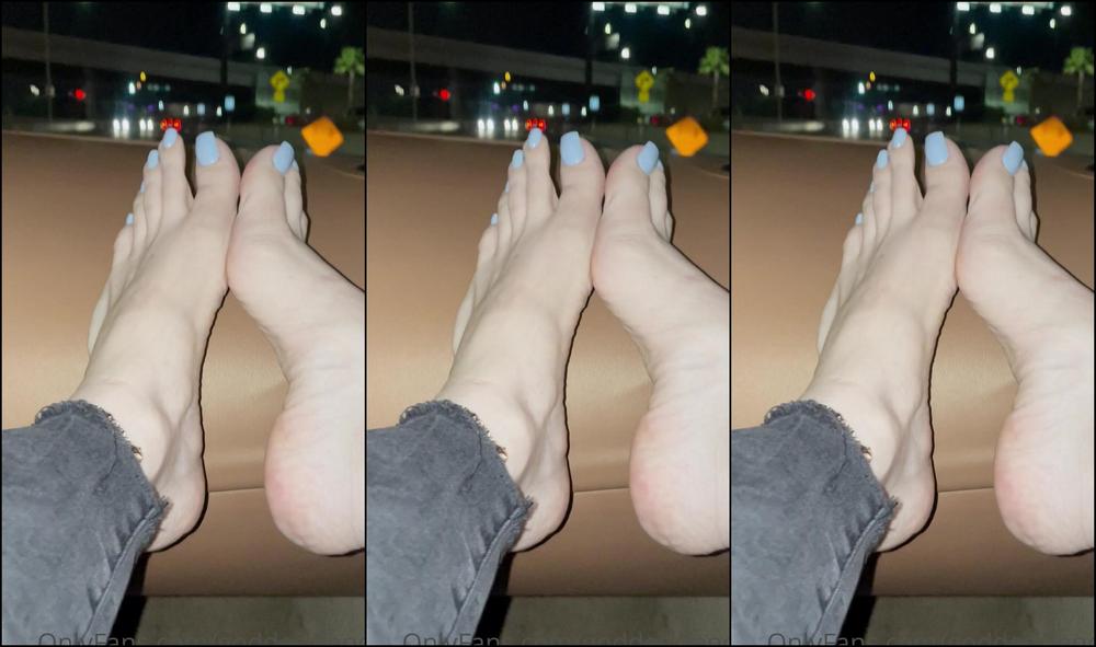 Goddessfendi 2374227179 02 24 2022 Could You Safely Drive Me Around While I Tease You With My Pretty Toes