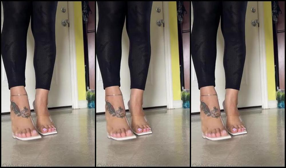 Deedeericanfeet Onlyfans As Requested Sexy Clear Mules Heel Tapping