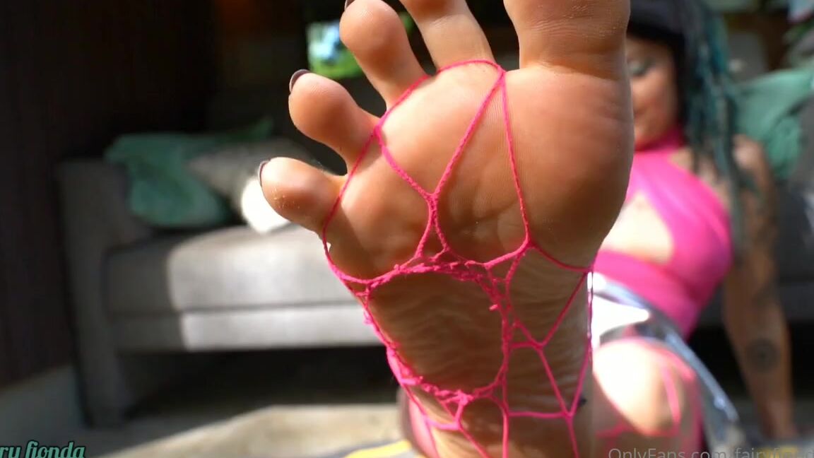 Freakyfjondaxxx Onlyfans Cum In My Stinky Shoe While You Smell My Stinky Feet