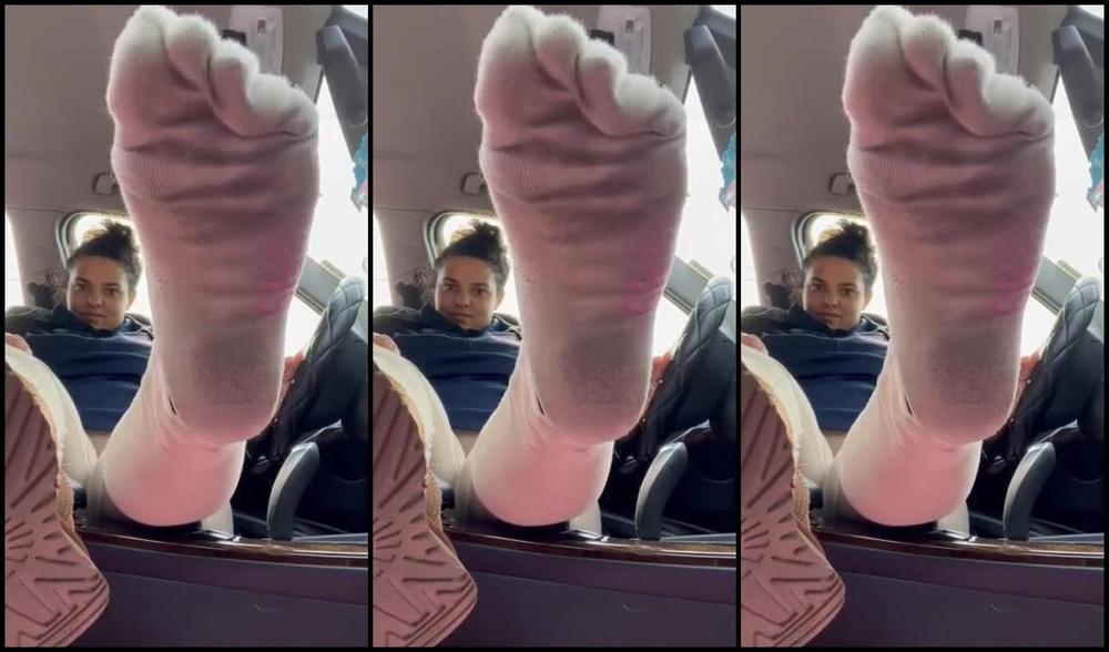 Pediqueensoles Nicknamed Pediqueensoles Onlyfans Car Feet Series Vol 2 What You Smelling First My Feet Or My Boots