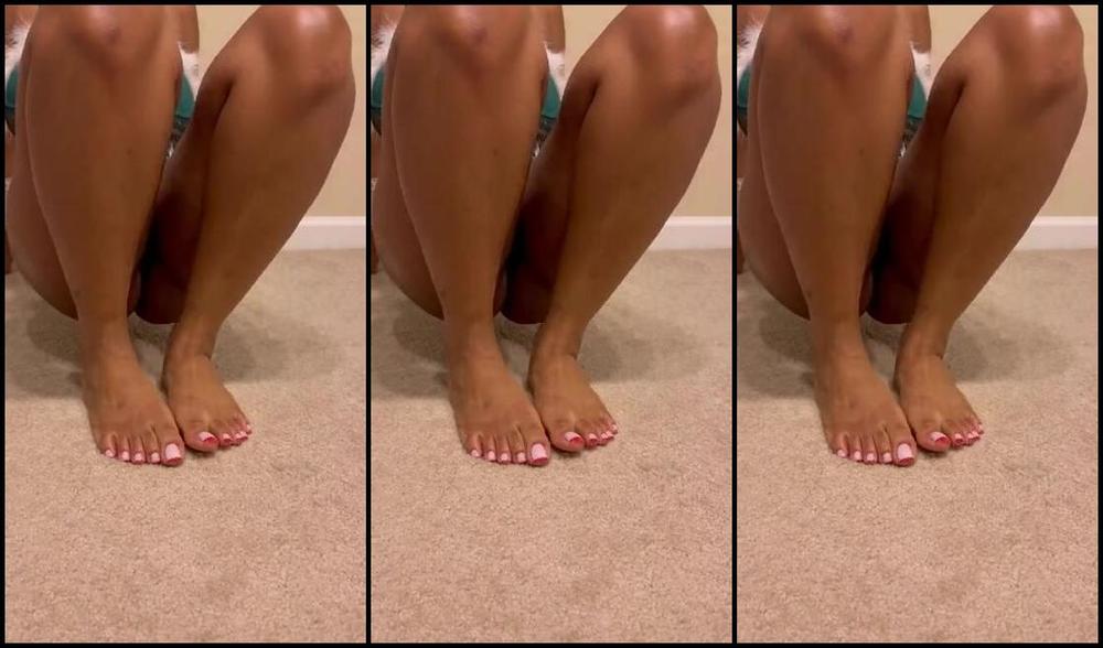 Queenjodiieetoes Aka Prettyfeetonly1800 Onlyfans Put Me Under Your Christmas