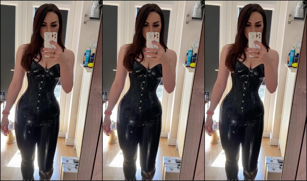 Goddess Gynarchy Who Wants To Help Me Shine My Latex You Can Clean M