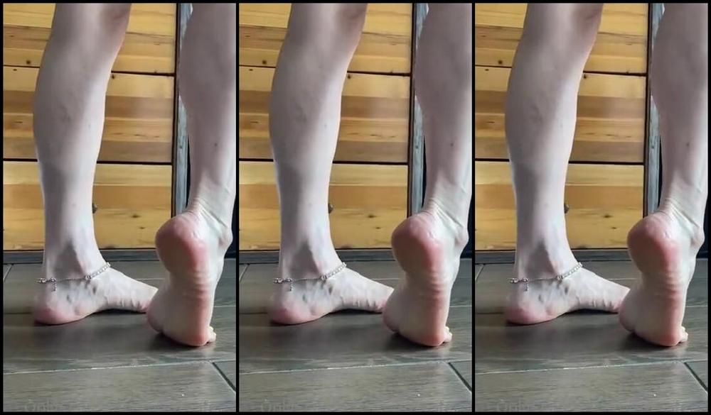 Fendi Feet Aka Goddessfendi Onlyfans Do You Like My Veins Arches Soft Soles And Neon Toes Cum A Little Closerp