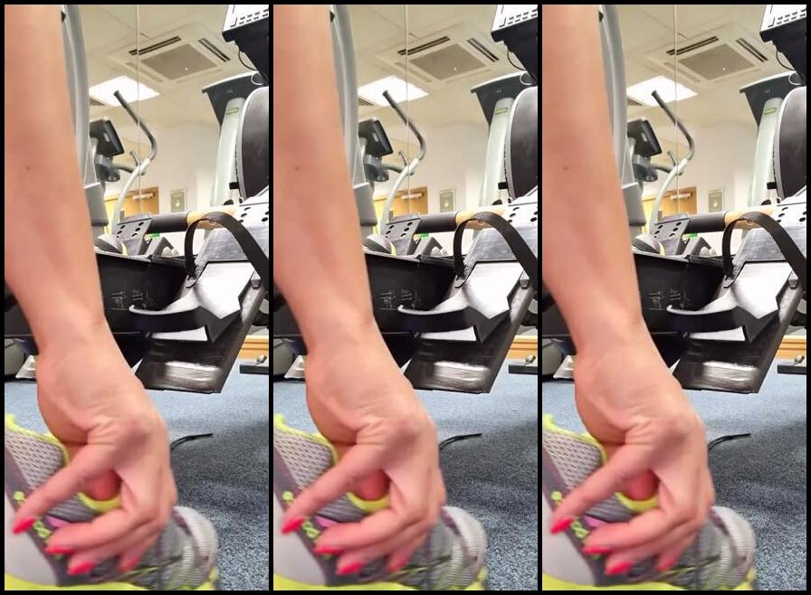 Feetbysherri Onlyfans Working Out Barefoot At The Gym