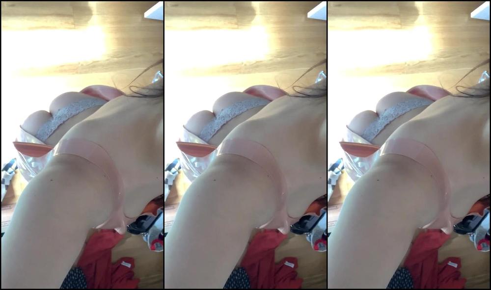 Goddess Gynarchy Onnie Helping Zip Up Extremely Tight Latex Over My As