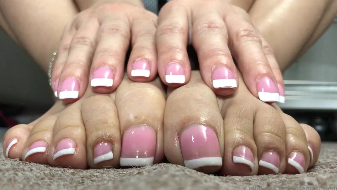 Deedeericanfeet Onlyfans Close Up In This Old Pedi Mani French Toes