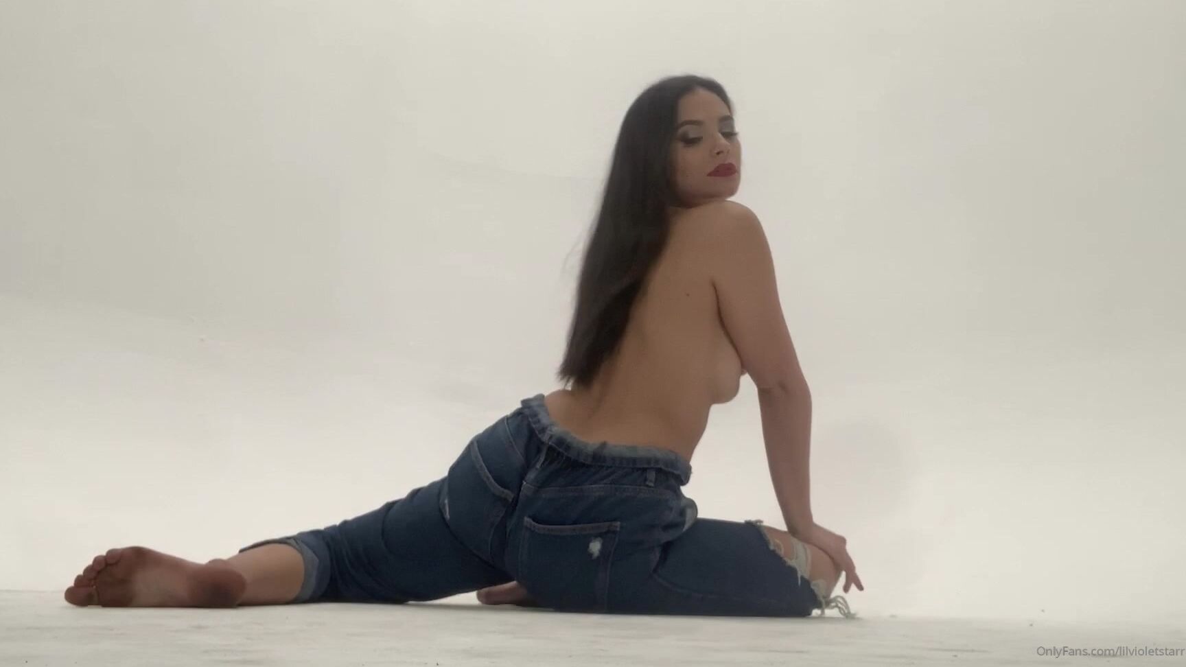 Vivalaviolet Playing Around For You Don T Mind My Dirty Feet Bu