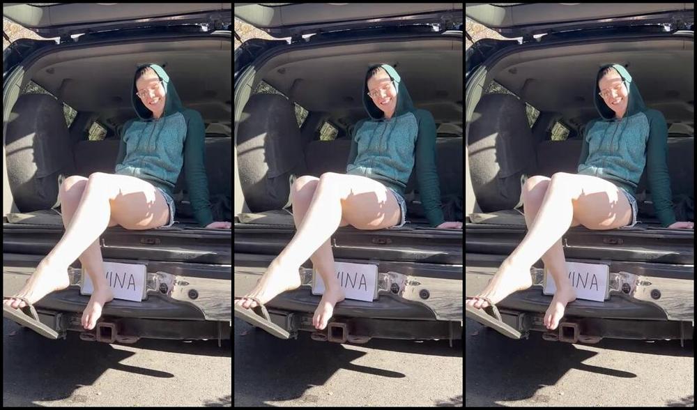 Nina Aka Fityoginina Onlyfans Enjoy Your Friday Night 3