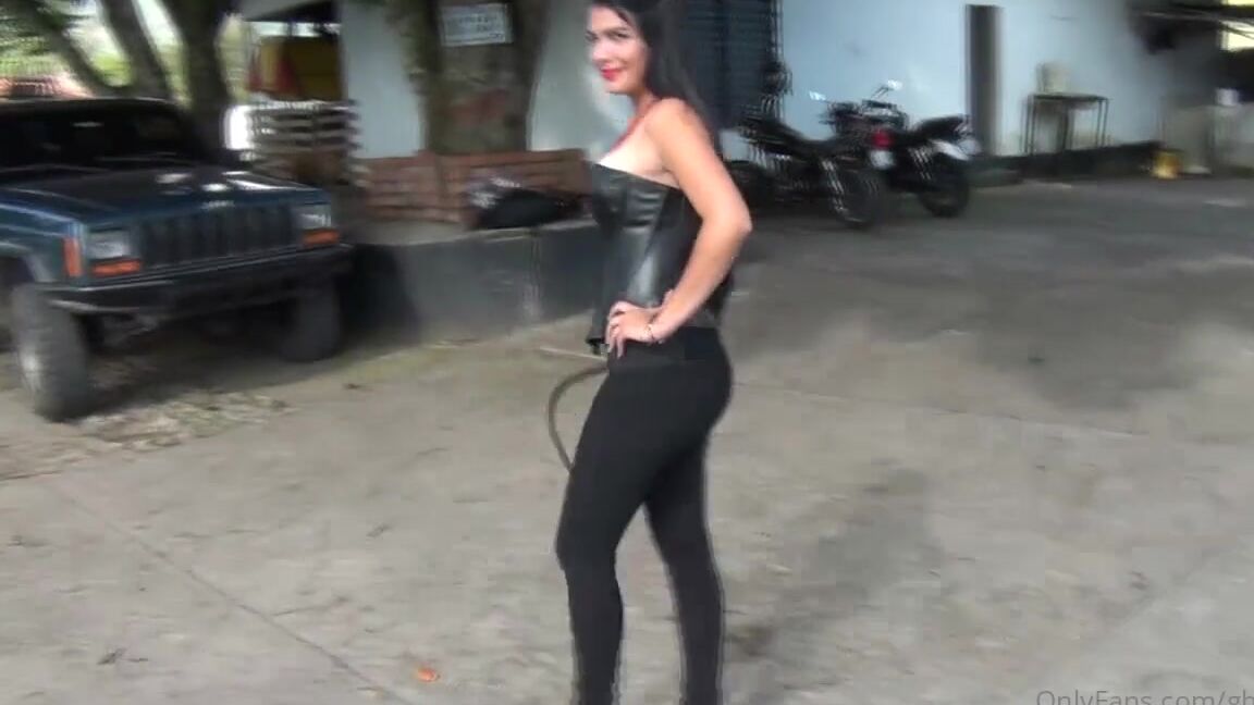 Ghrfan Onlyfans I Found It I Remember This Day I Asked Karlita To Play With My 7 Foot