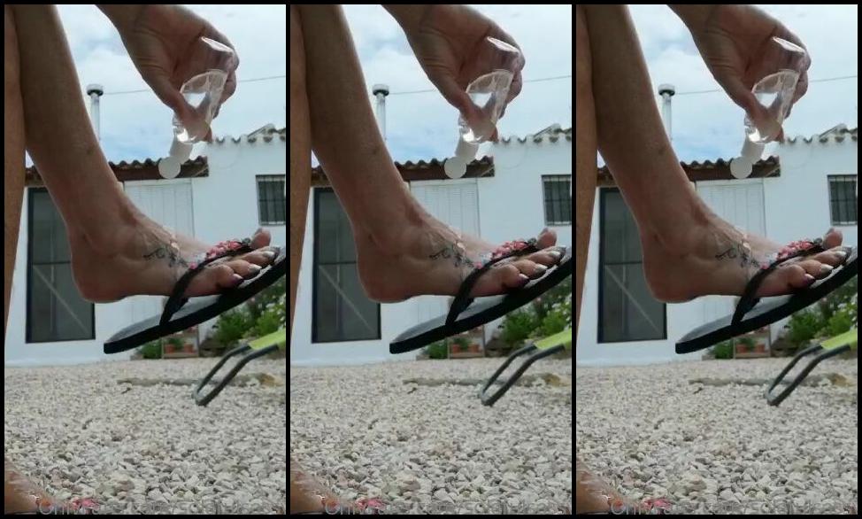 Solefulsassy Onlyfans Flip Flop Dangle And Sole Scrunch With Oil Check Out The Oil On My Soles