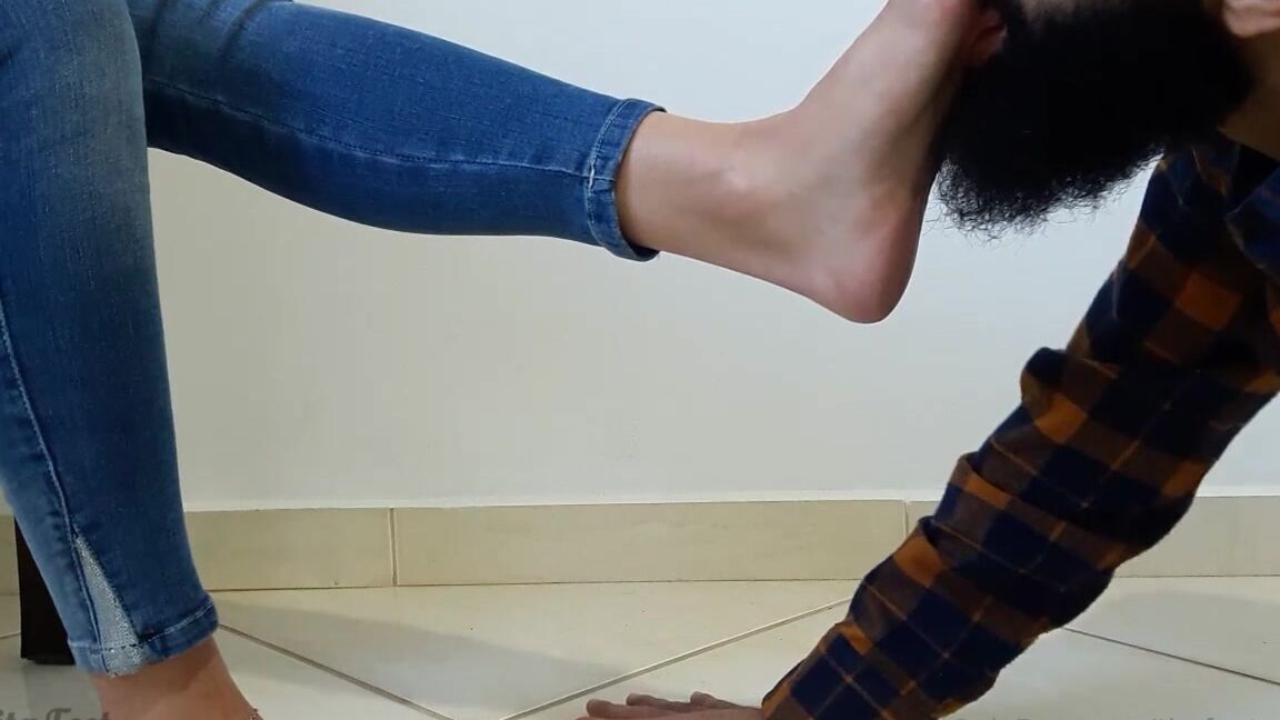 Thefeetoflola I Like Putting My Big Feet In His Mouth Just Like That Worship Min