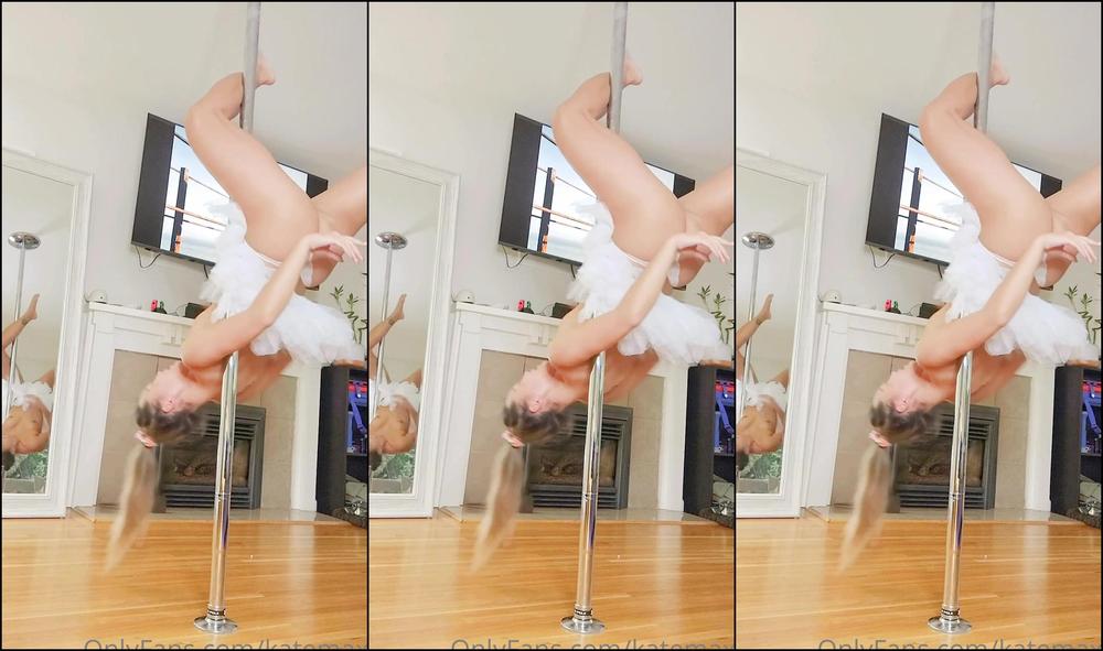 Katemaxx 1416735107 12 09 2020 A Little Trick For Ya