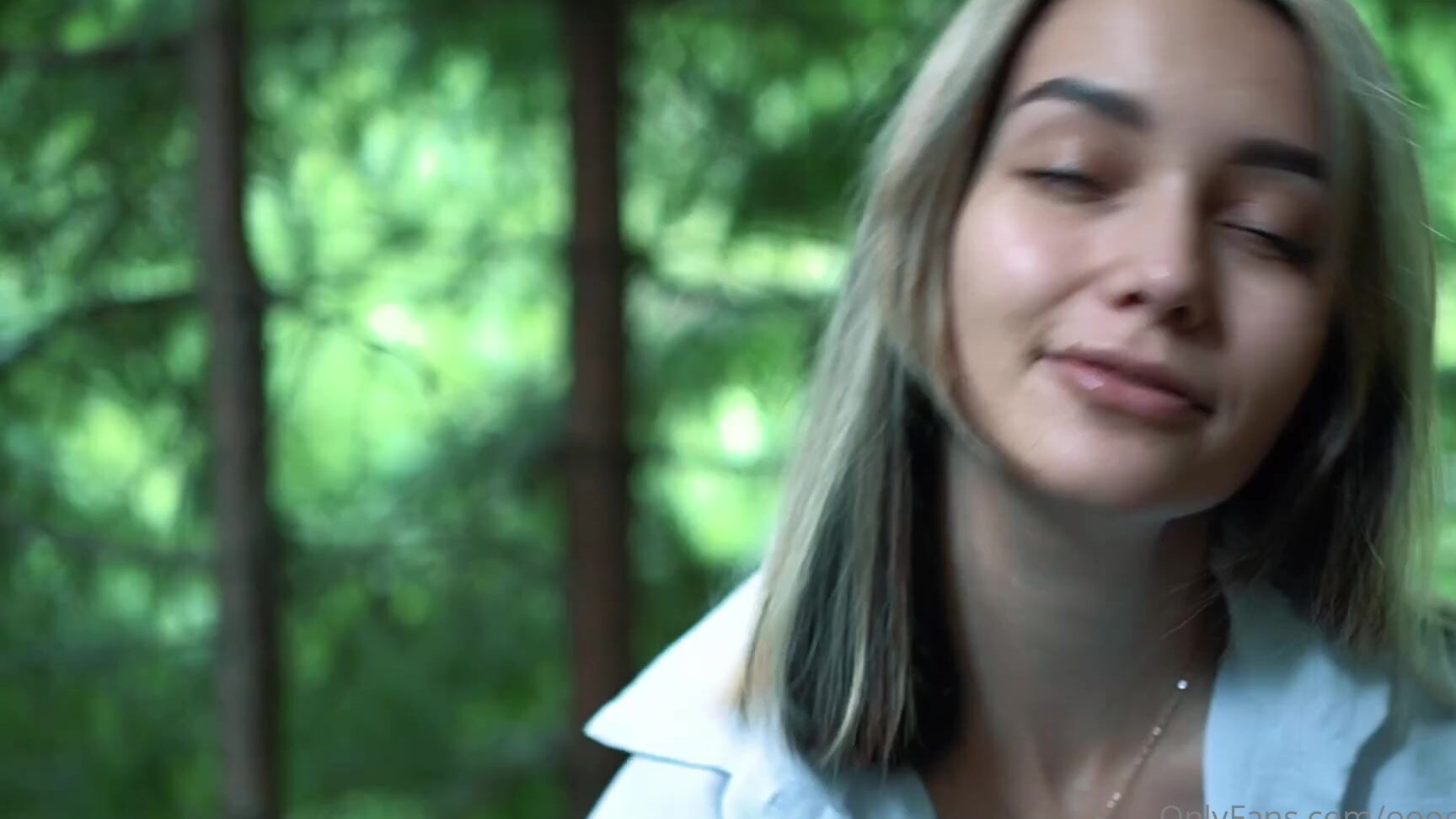 eva oops 4202577b-7a87-47ef-be2e-fb16c910b11b Web Cam