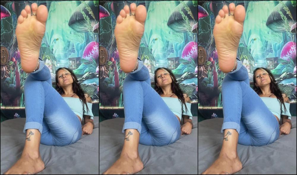 Queenstarb Pov You Are Hanging With Your Latina Neighbor And She Finds Out You Are Stealing Her Sock