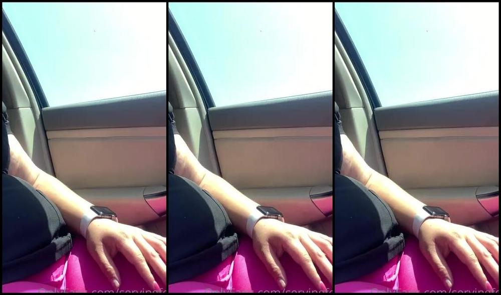 Servingbarefeet Aka Servingfet Onlyfans Headed To My Workout And I Had To Air Them Out Watch The Jam Flyyyyyy As The Sun Shines Down