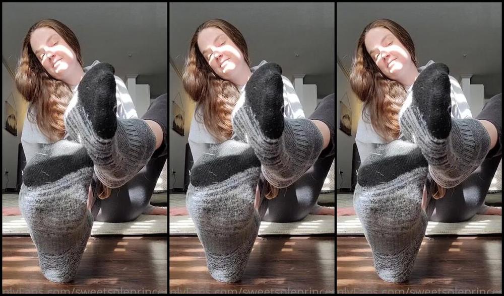 Megan Fletcher Aka Sweetsoleprincess Onlyfans Its Too Cold To Go Outside So Im Staying In Today And Wish I Had Some