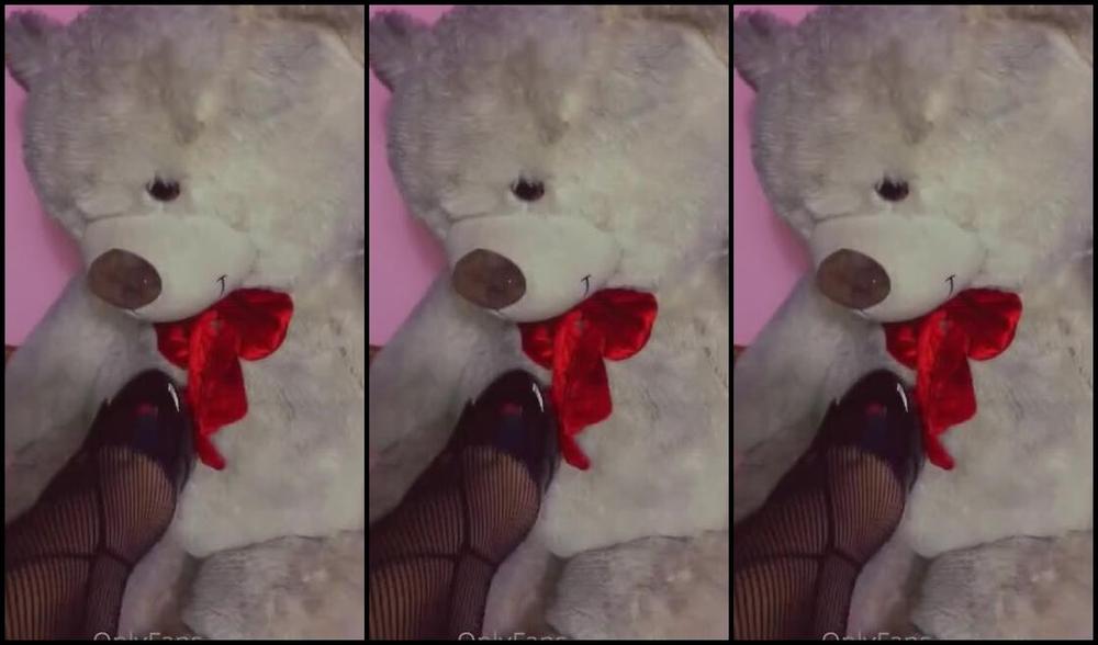 Nikykikka Nicknamed Nikykikka Foot Fetish 11 01 2022 Onlyfans Video You Want Be A Teddy