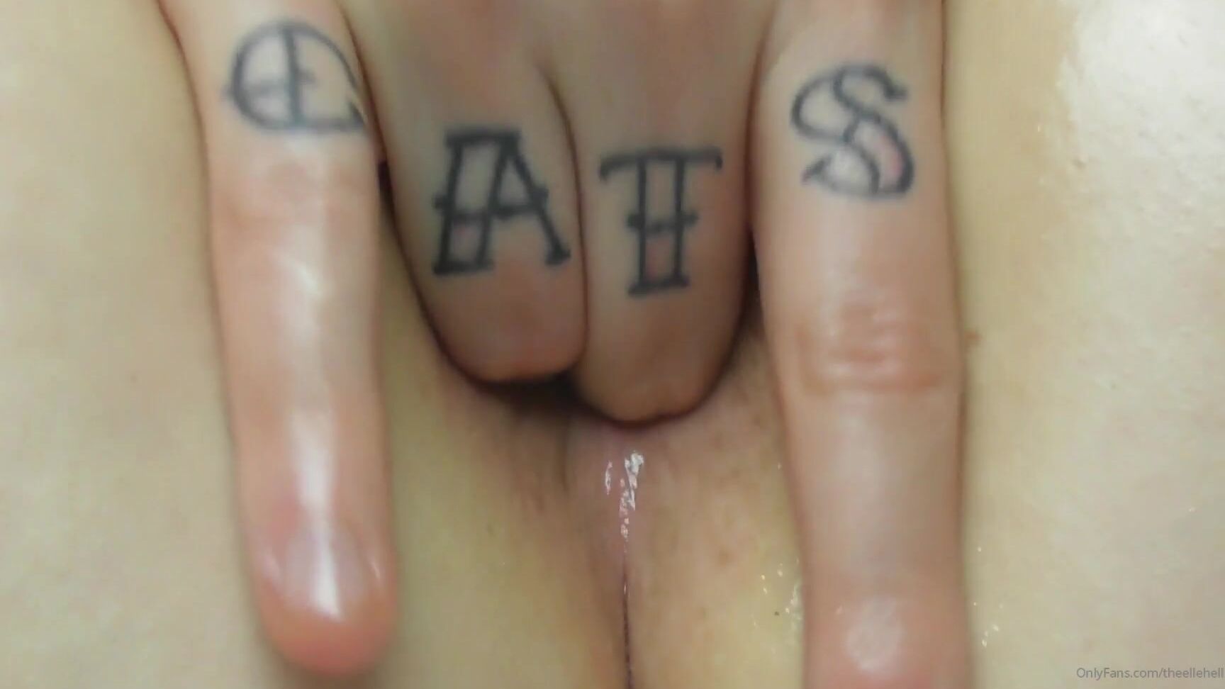 Theellehell Anal Fingering And Masturbation