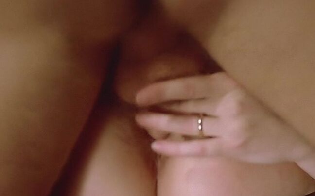 "Mix" Feature Esclaves Sexuelles sur Catalogue Alpha France