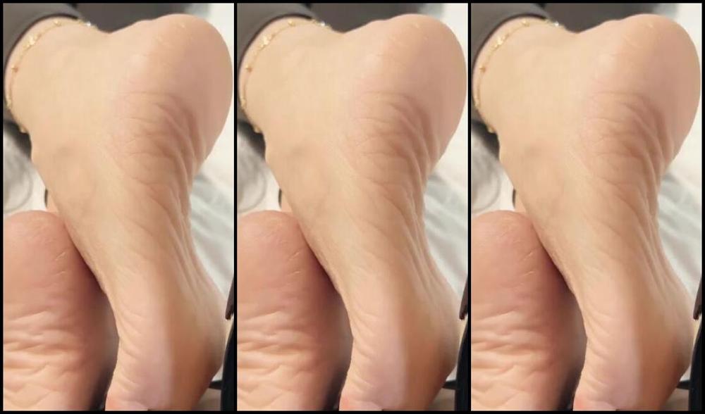 Kate Dangle Nicknamed Katedangle 01 17 2024 Onlyfans Video Get In There And Have A Close Look And A Lick If Youd Like Do