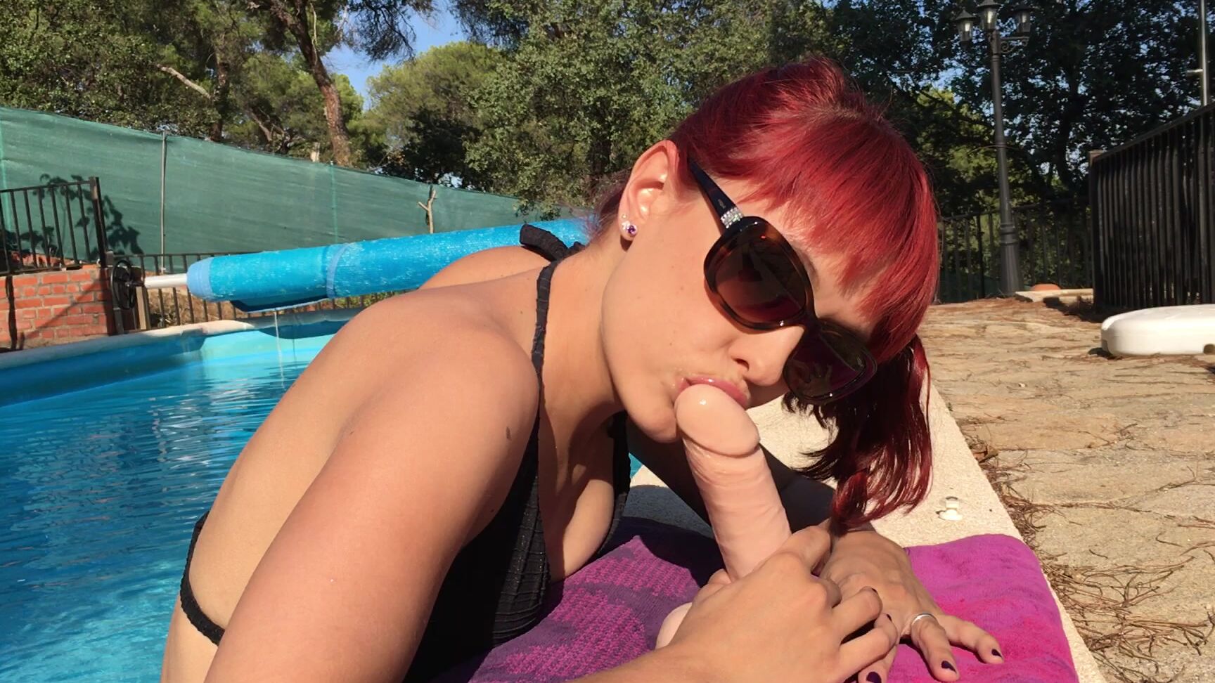 Candystart Sweet Blowjob Deepthroating In The Pool