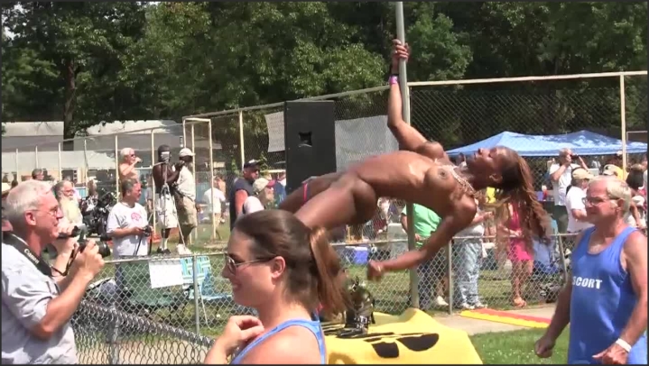 reality based, exhibitionism, public nudity, posing, all girls, stripping Nudes-A-Poppin' 2014 SiteRip