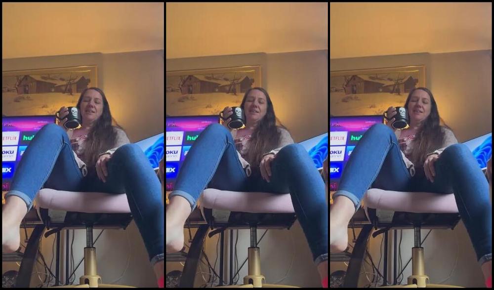 Soldmysolesforink Nicknamed Soldmysolesforink 12 28 2023 Onlyfans Video Mid Day Stank Check For My Favorite Boys This Holiday Week Is Kicking My Ass