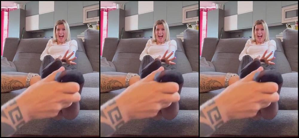 Daliadiamantevip Onlyfans 2 Videos Tickling Quale Ti Piace Di Pi Which One Do You Like The Most 2 Kop