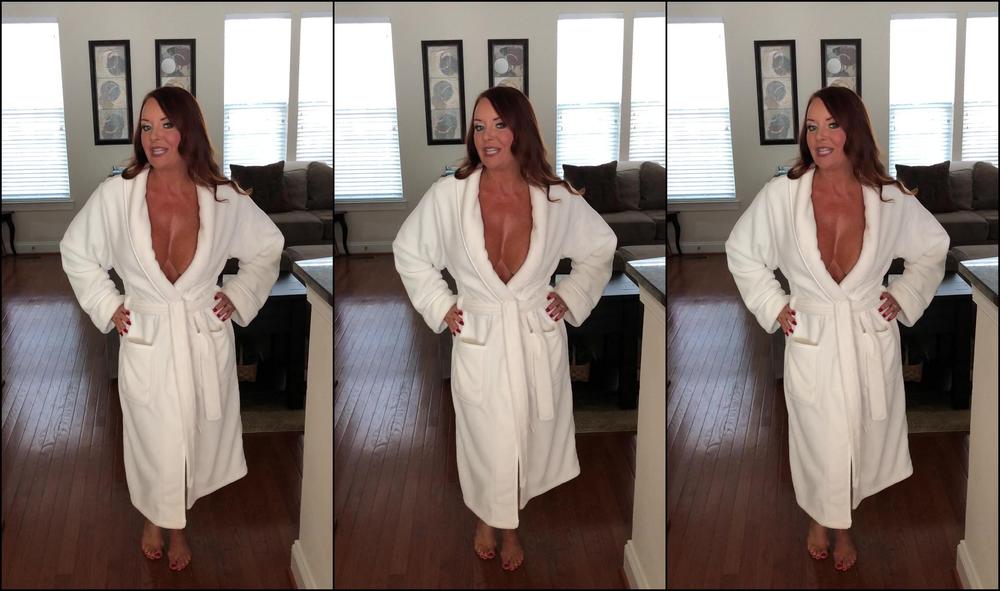 Janetmasonfeet Custom Video Clip For A Member Who Wishes To Remain Anonymous Watch As Mrs Mason Walks A