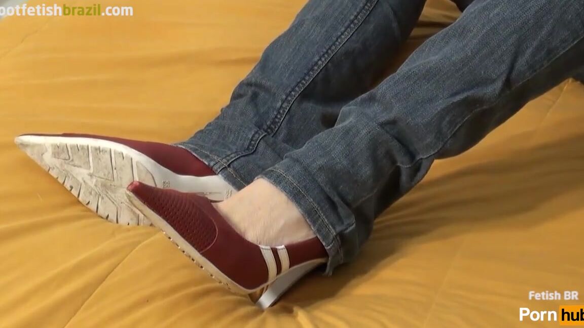 Jeans and Footjob is the Perfect Match Cum on Andrea's Soles Promo_Fetish Br PornHubPremium