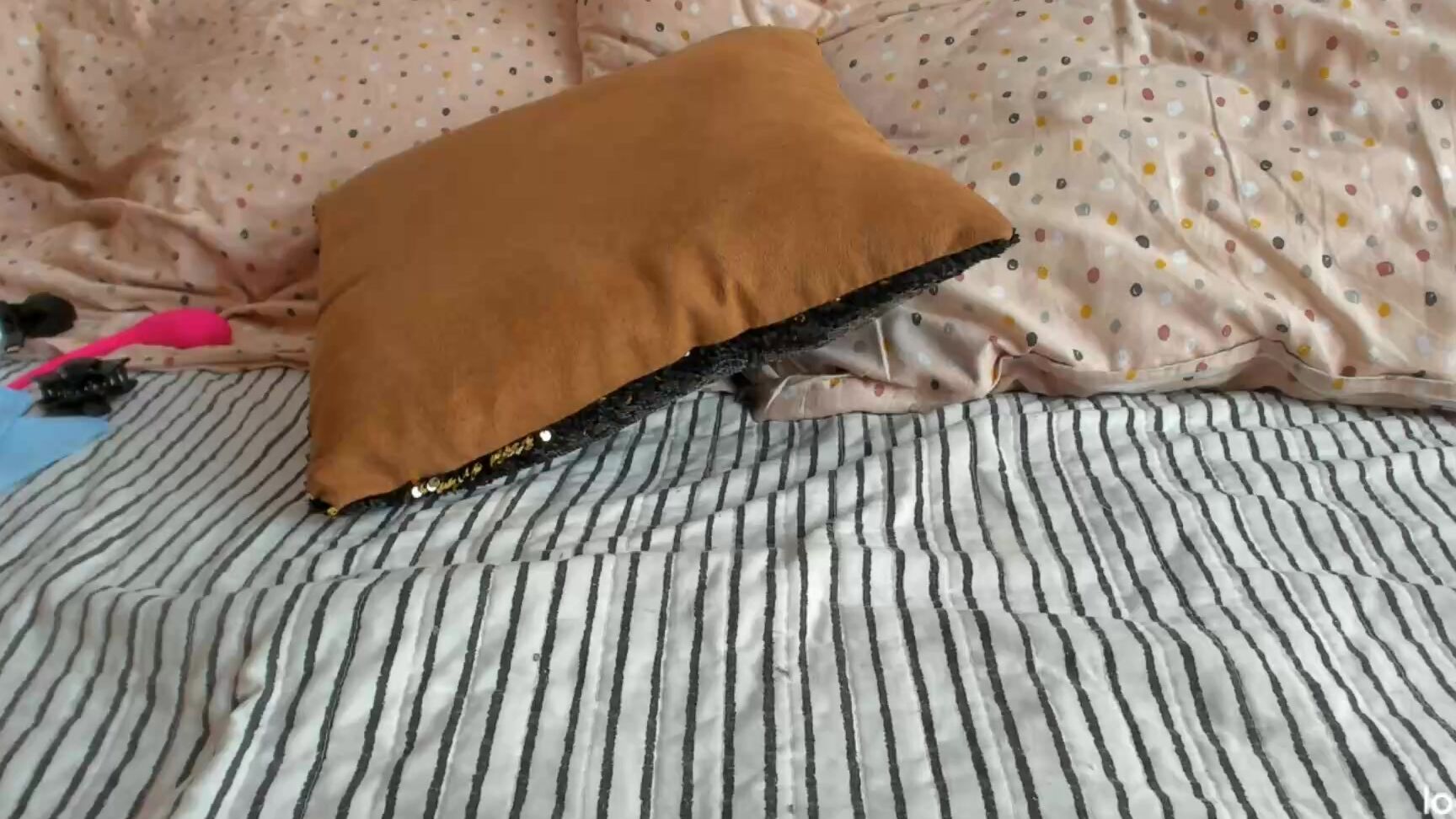 Solo, Masturbation, Toy Sellapink show on 2019-08 SiteRip