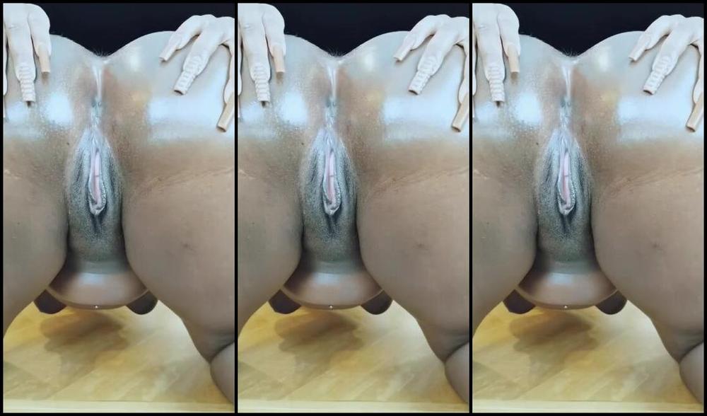 African Goddess Nicknamed Msafricangoddesss Findom 06 24 2024 Onlyfans Video How About I Spread My Ass For You Are You Giving Me A Good