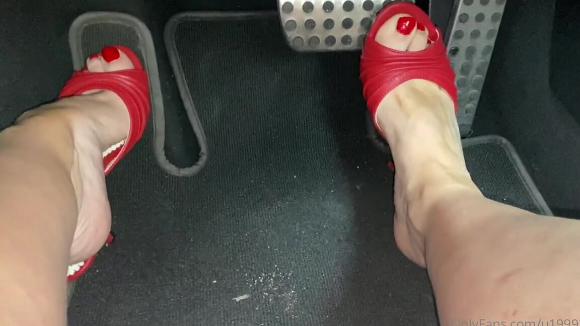 Miss Harriet Nicknamed Redtoes Onlyfans Driving In My Red Peep Toes