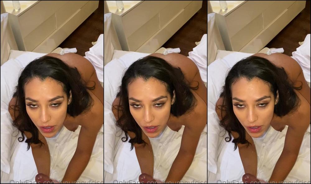 yourboyfcisco-16-12-2020-1461067381-can-you-swallow-the-whole-thing-vixensophia