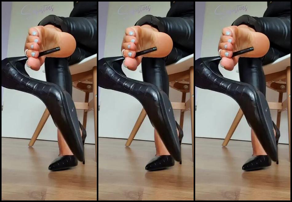 Sofiastoe Aka Sofiastoes Onlyfans Im Playing With My Heels First Then Im Playing With You Ps For A Better Quality Of My Videos