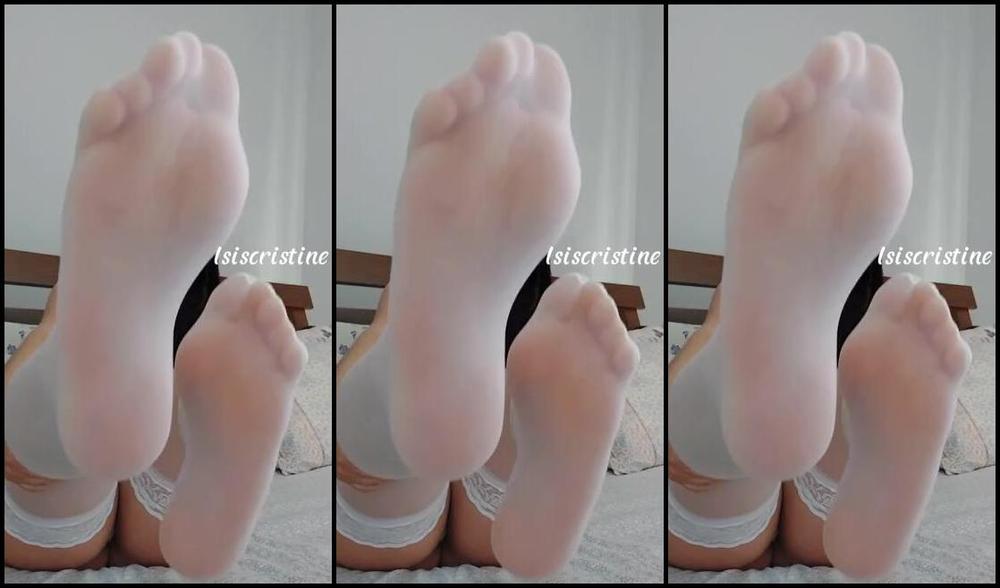 Isis Cristine Nicknamed Isiscristinepremium Onlyfans Do You Deserve To Lick My Soft Feet