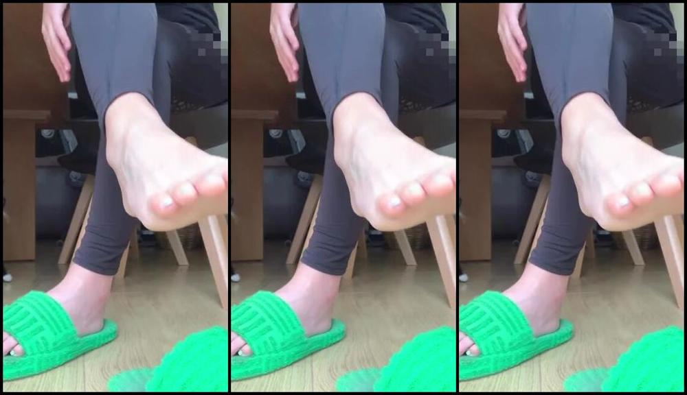 Miss Emma Rose Nicknamed Emmaemmarose Onlyfans Your View Is Perfect Down There Isn T