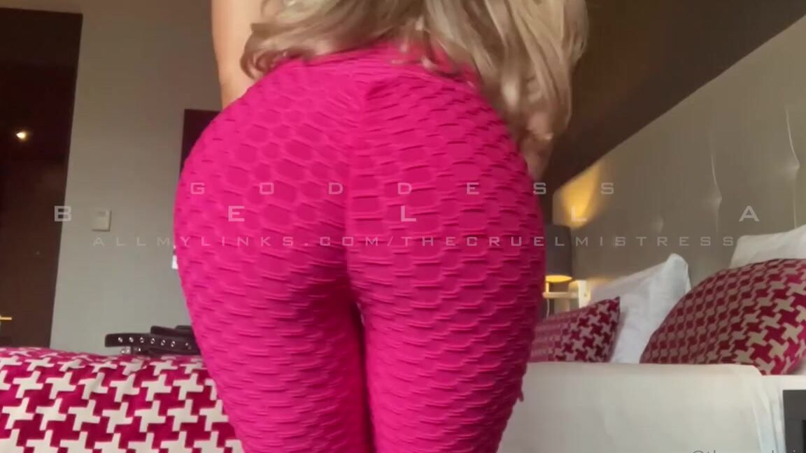 Goddess Bella Aka Thecruelmistress Onlyfans Get On Your Knees And Stroke Your Locked Clit For My Ass Loser Slaveofbellanr1P