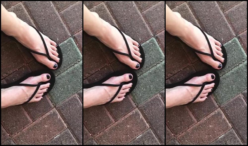 Goddess Kyaa Nicknamed Goddesskyaa Onlyfans For My Foot Boys